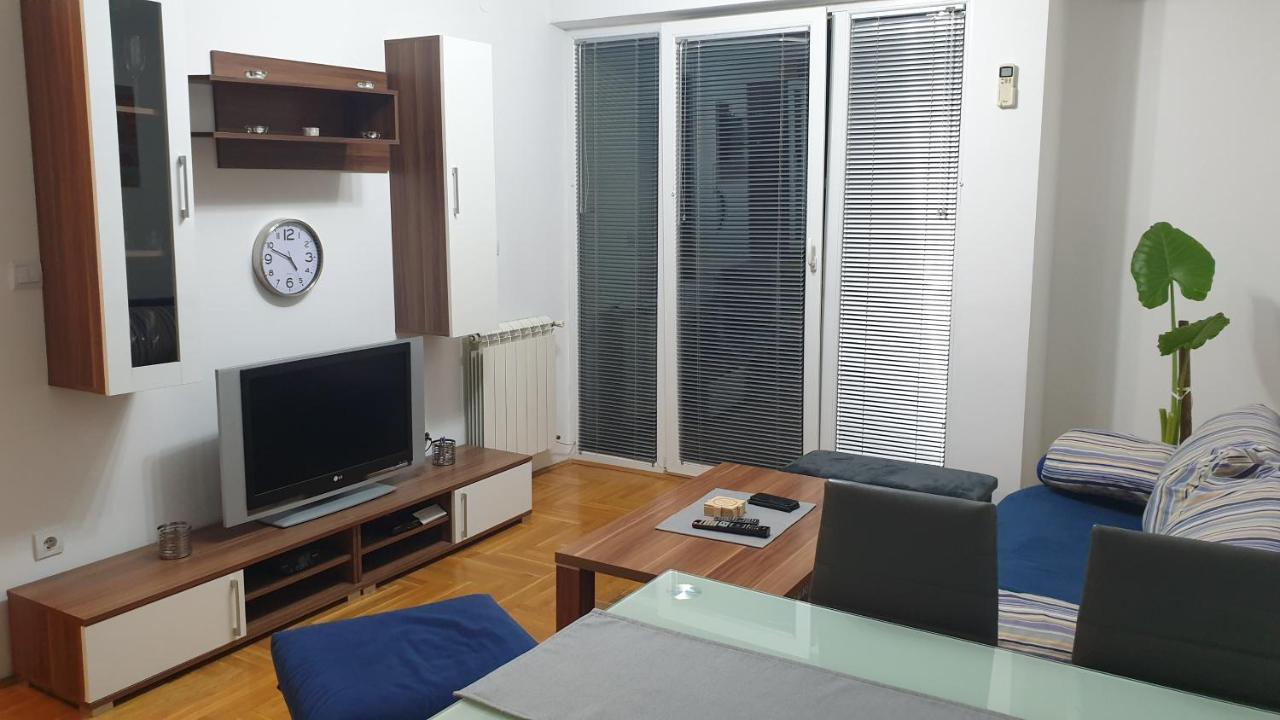 Apartman 2MV Pozarevac Bagian luar foto